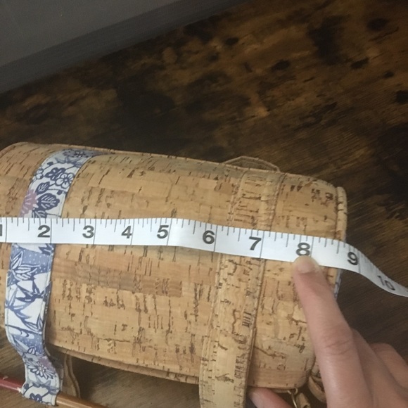 Vintage natural cork kimono cylinder crossbody bag - Picture 10 of 11